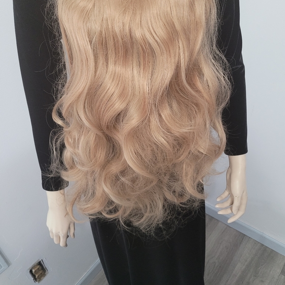 hair extensions - Picture 1 of 4